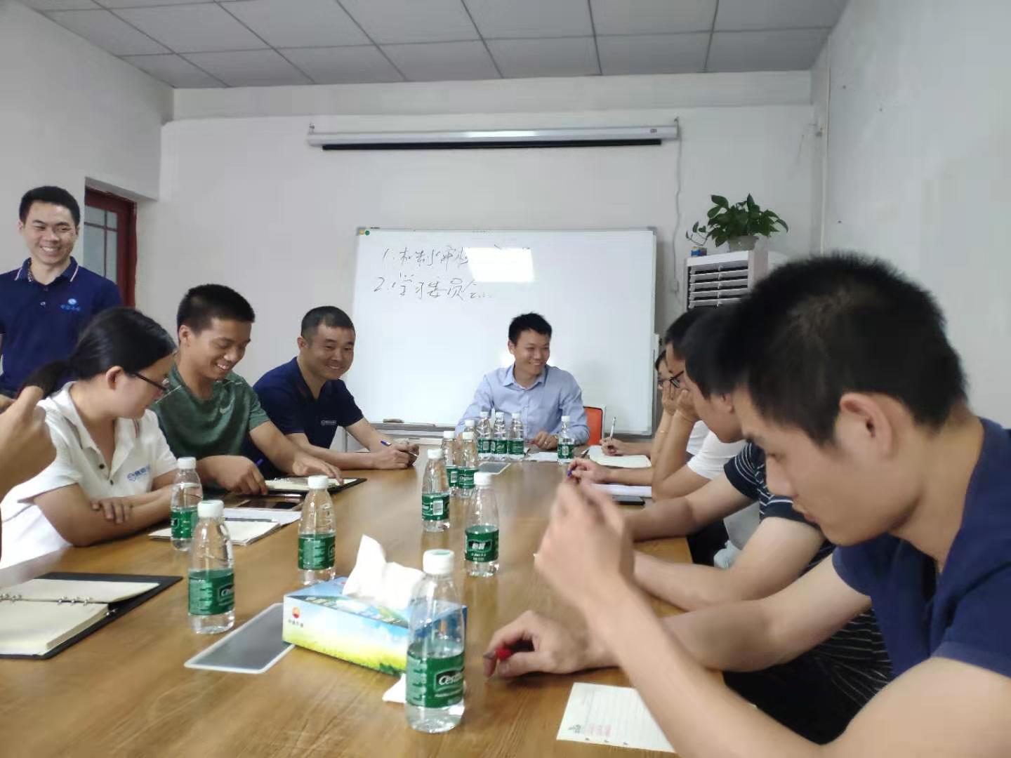 成立學(xué)習(xí)委員會(huì)，有效組織高效執(zhí)行