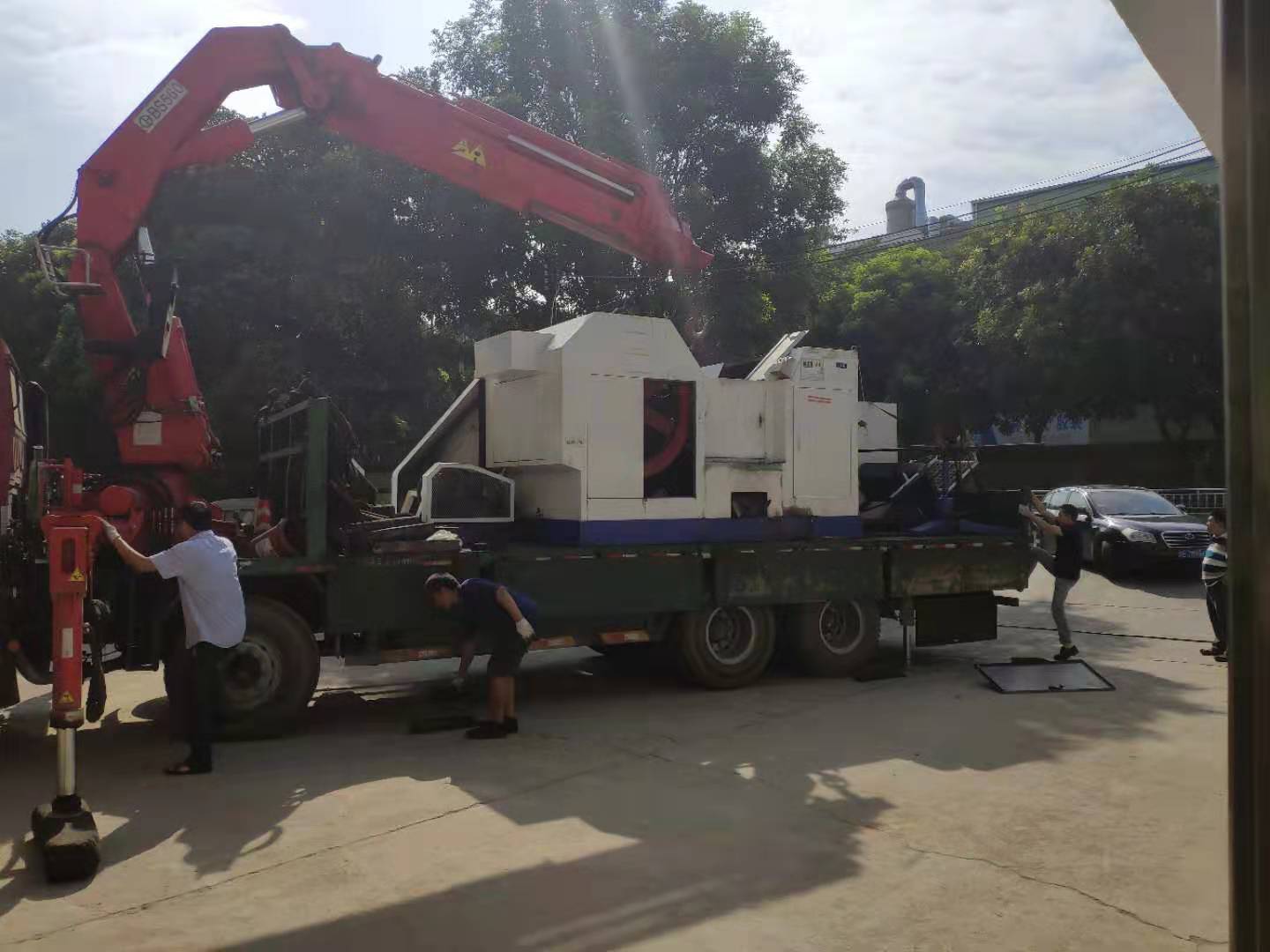 巨資采購(gòu)一批多功位冷鐓機(jī)，東莞僅此一家